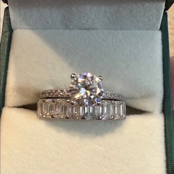Jewelry - Moissanite Ring Set (round solitaire and emerald full eternity band) ✨